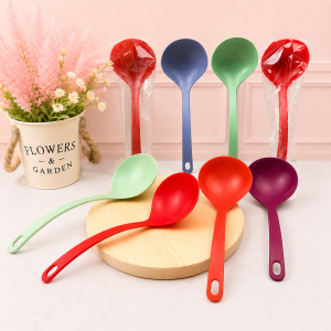 Irus Sendok Sayur Souvenir Warna Warni